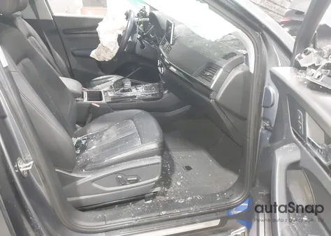 2018 Audi Q5 2.0T Premium z USA, uszkodzony, nr VIN WA1BNAFY6J2232860